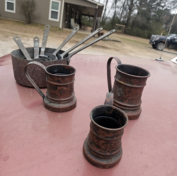 Vintage Copper Measuring Cups Set - Picture 6 of 16